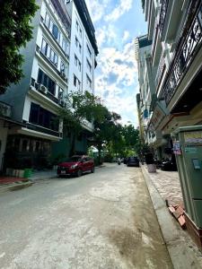 CC nhờ bán nhà KPL Kim Đồng - Kinh Doanh - Vỉa Hè - Ô tô tránh. DT 56m 5T - Kinh Doanh. Chỉ 17.3 tỷ